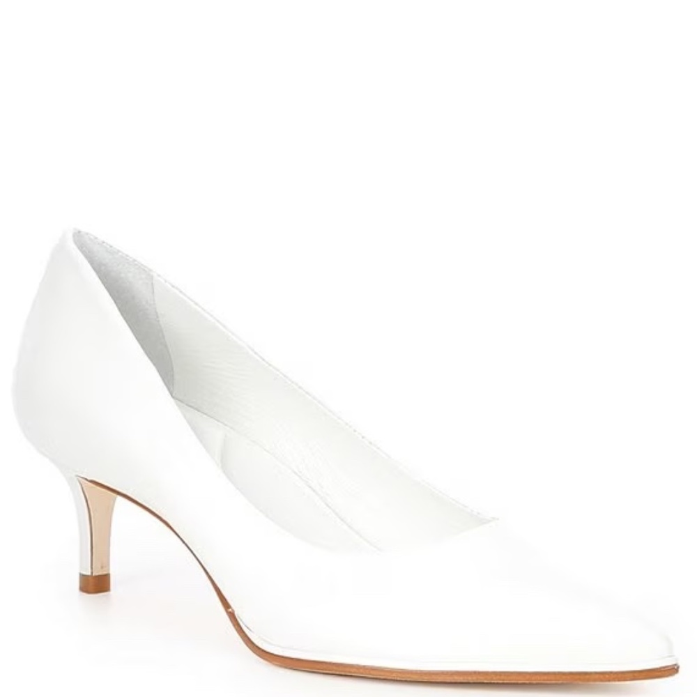 New Size 9 White Antonio Melani low heel pumps with pointy toe, comfortable!